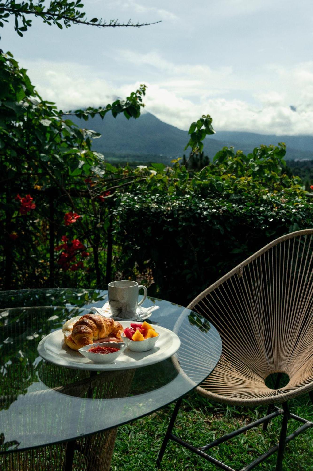 Hotel Juayua Bagian luar foto
